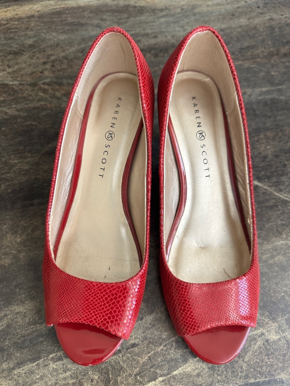 Karen Scott Red Open-Toe Textured Pumps